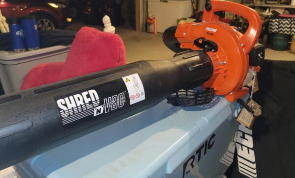 ECHO 165 MPH 391 CFM 25.4 cc Gas 2-Stroke Cycle Leaf Blower Vacuum