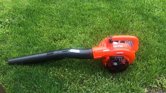 ECHO 165 MPH 391 CFM 25.4 cc Gas 2-Stroke Cycle Leaf Blower Vacuum